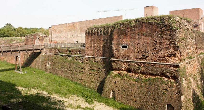 mura castello visconteo-sforzesco di Novara
